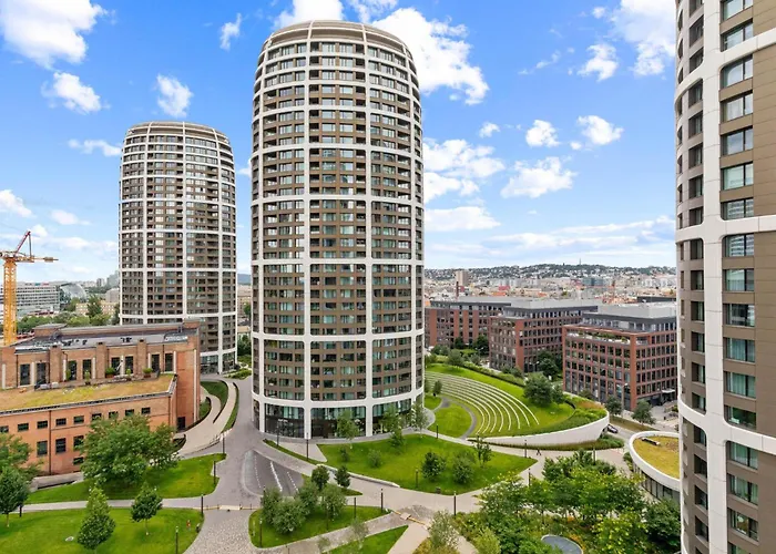 Skypark 1-Bedroom Apartment On Floor 11 With Park View And Parking By Skyviews 브라티슬라바