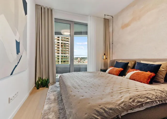 Skypark With Views Free Parking